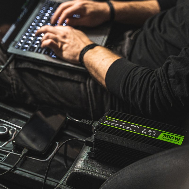 Spanningsomvormer Inverter PRO 24V naar 230V 300W / 600W Gemodificeerde sinusgolf