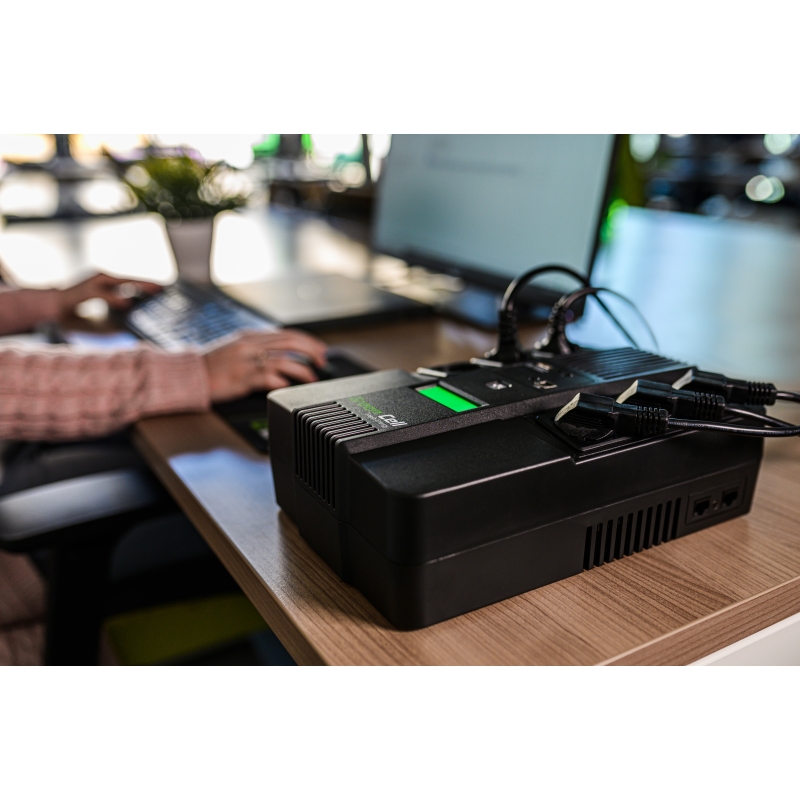 UPS AiO 800VA 480W Met LCD Scherm thumbnail 3