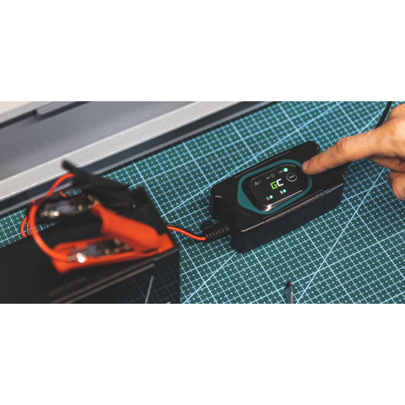 Oplader voor 6V / 12V (1,5A) batterijen/accu's thumbnail 2